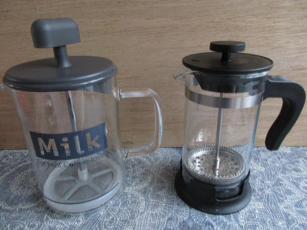 Glazen handmatige Melkopschuimer groot en kleiner -4,= pst, Ophalen of Verzenden, Zo goed als nieuw