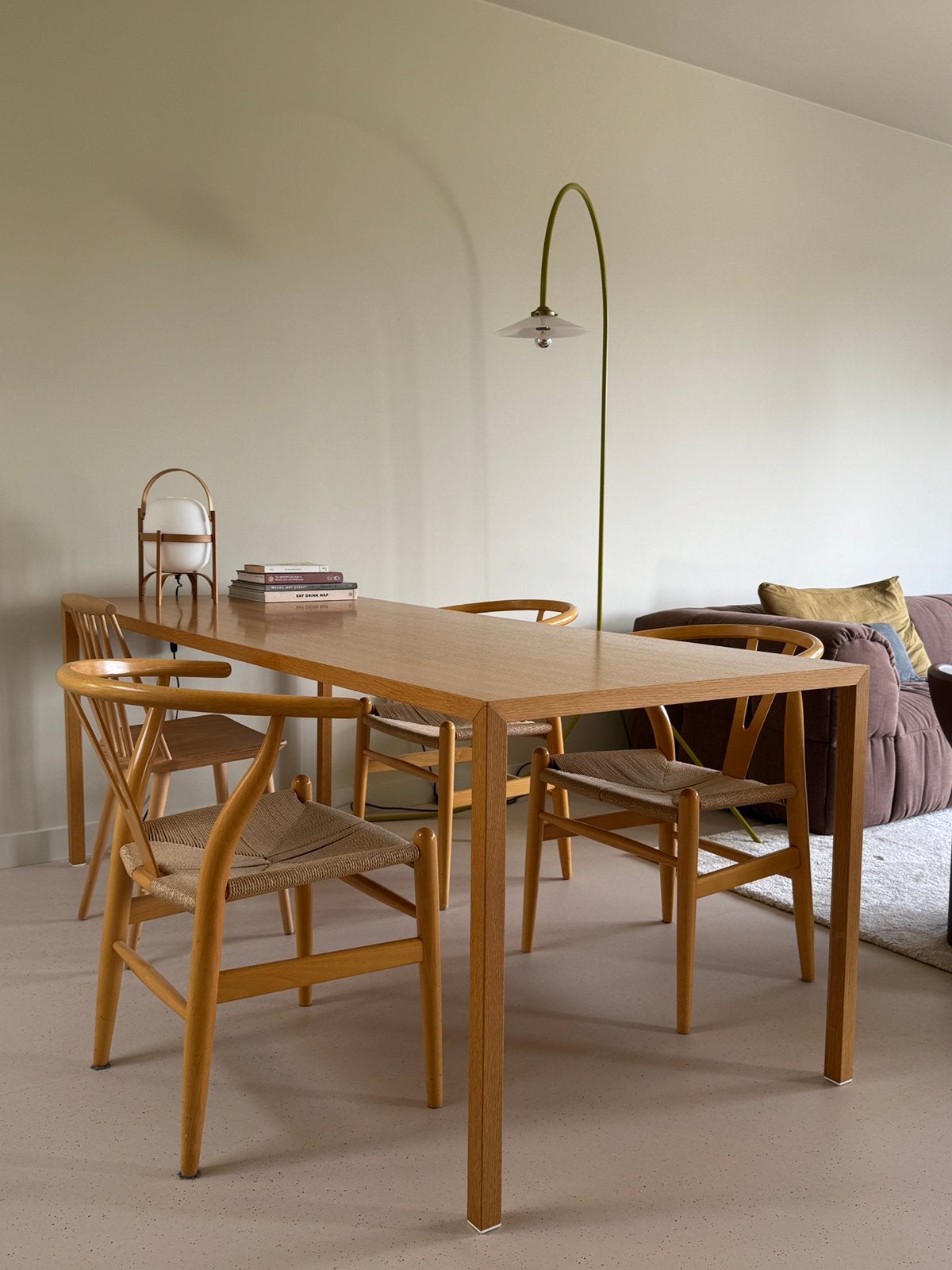 Houten eettafel Arco stijl, maar van Habitat, Huis en Inrichting, Ophalen, Gebruikt, Eikenhout, 200 cm of meer