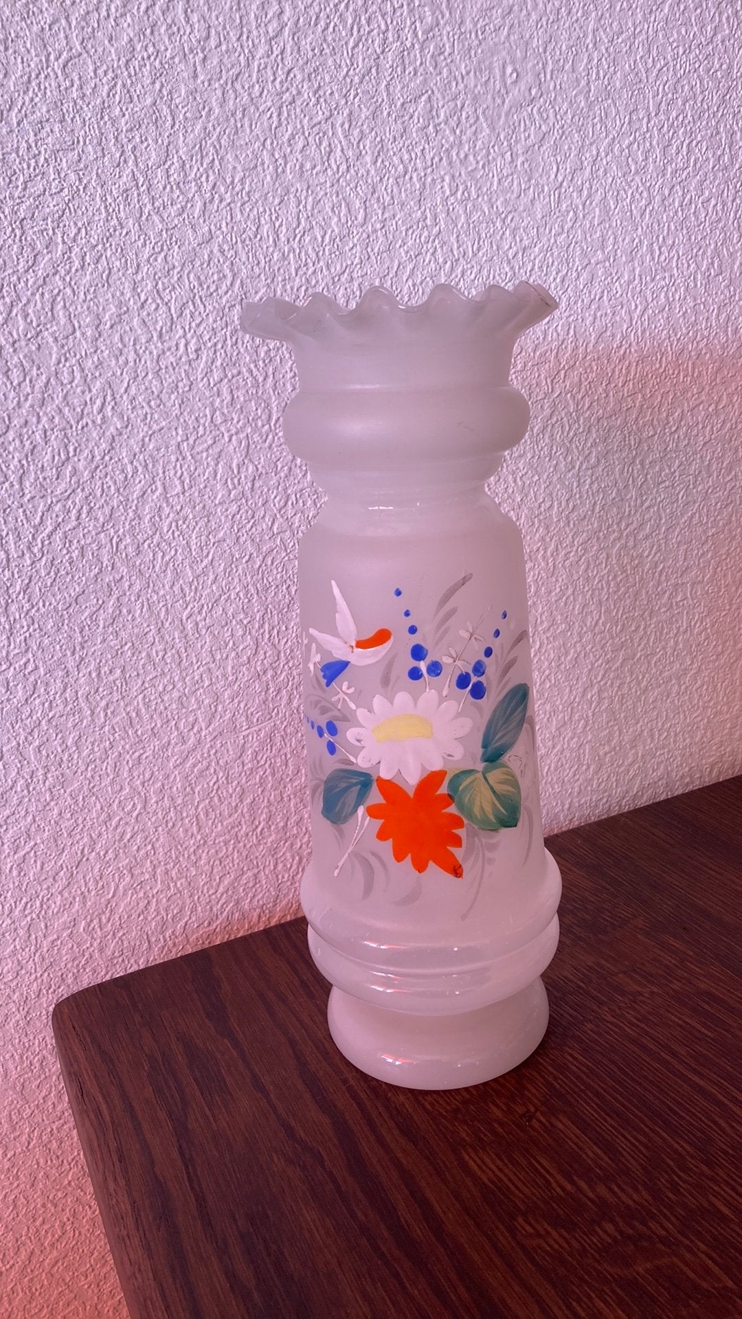 Antieke matte opaline vaas met geschulpte rand jaren '20/'30, Ophalen of Verzenden