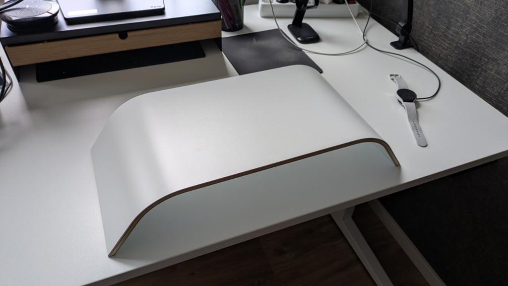 IKEA Sigfinn monitorstandaard - wit, Opbergruimte, Gebruikt, Hout, Ophalen of Verzenden