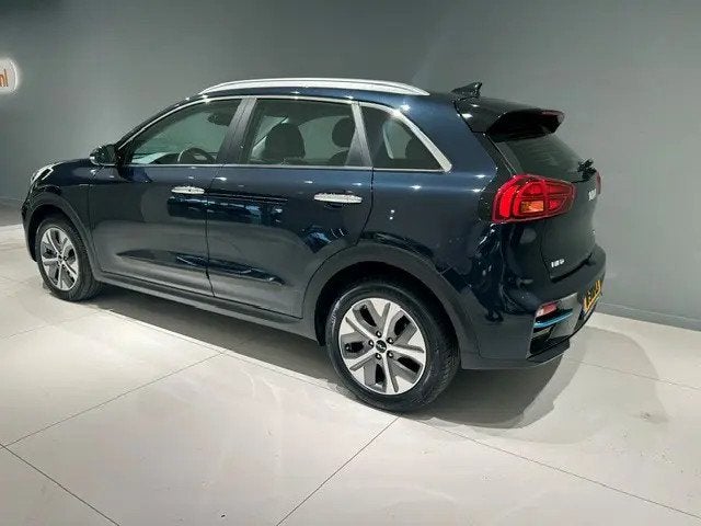 Kia e-Niro 64kWh 204pk Aut DynamicLine Warmtepo € 23.445,0, Automaat, Gebruikt, 1712 kg, Blauw