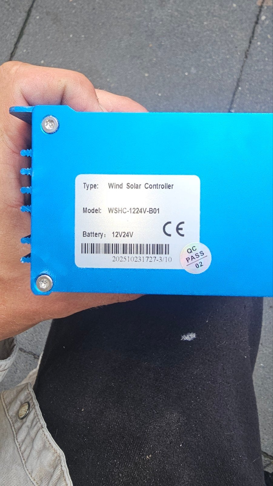 MPPT Hybride Wind/Zonne Laadregelaar 12V/24V met Balast, Ophalen of Verzenden