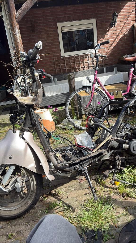Opknap scooter, Fietsen en Brommers, Ophalen of Verzenden, Zo goed als nieuw
