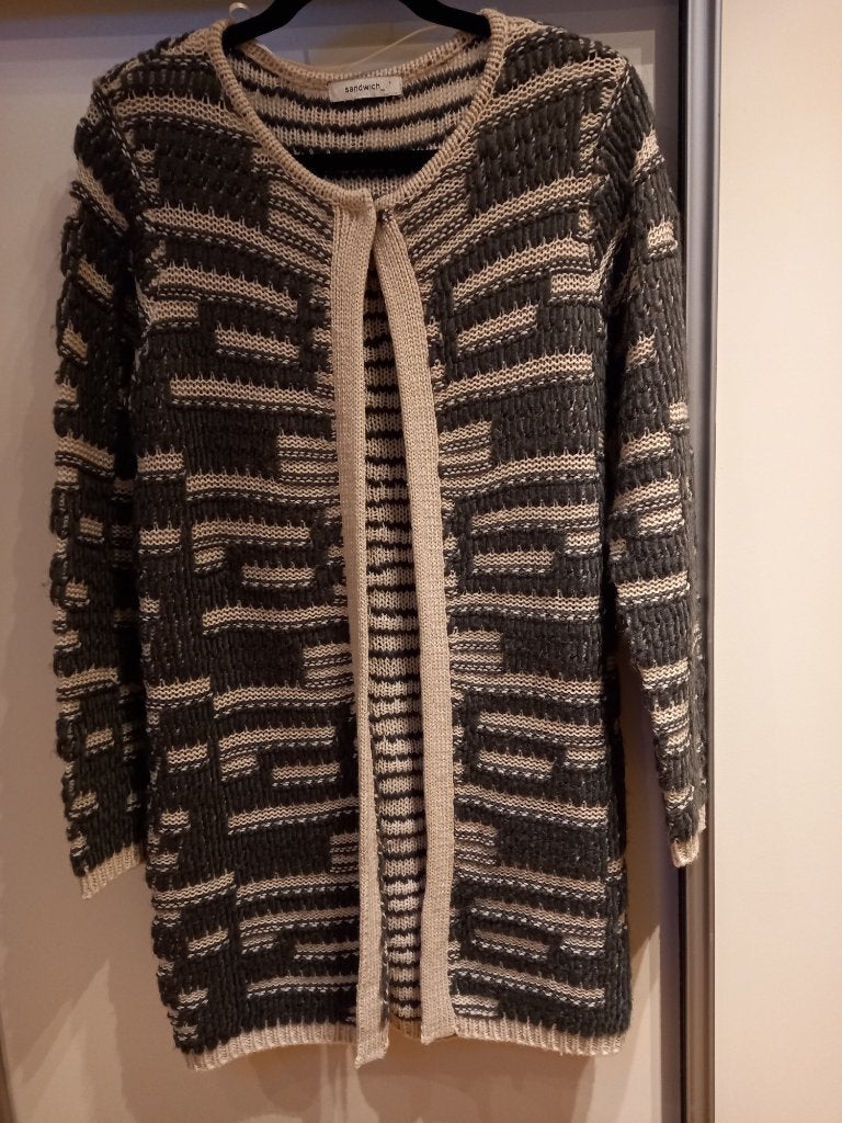Vest in beige/grijs motief, Sandwich, mt S, Ophalen of Verzenden, Zo goed als nieuw, Maat 36 (S), Grijs