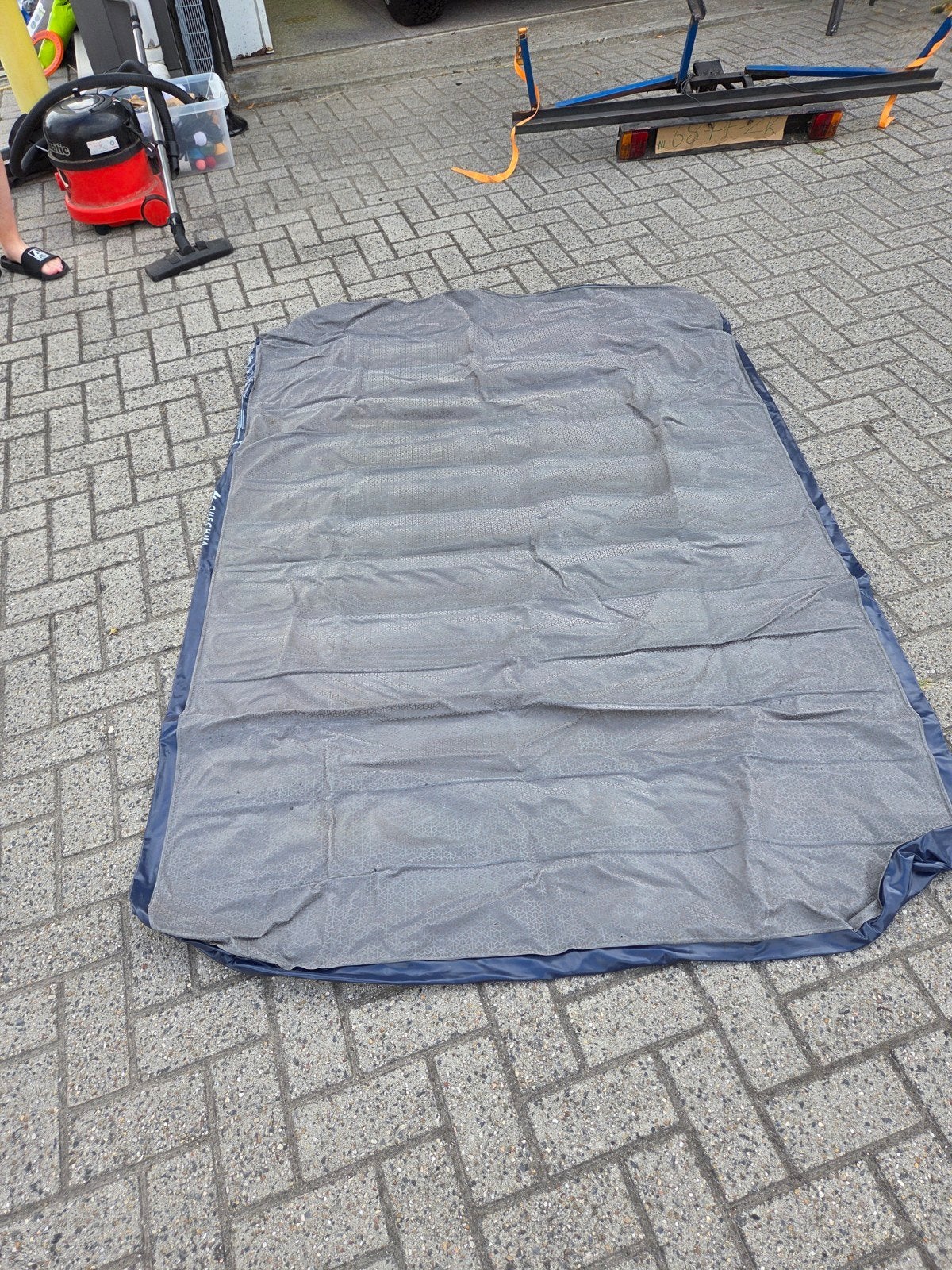 Comfortabel luchtbed van Decathlon, Caravans en Kamperen, Luchtbedden, Ophalen, Gebruikt, 2-persoons