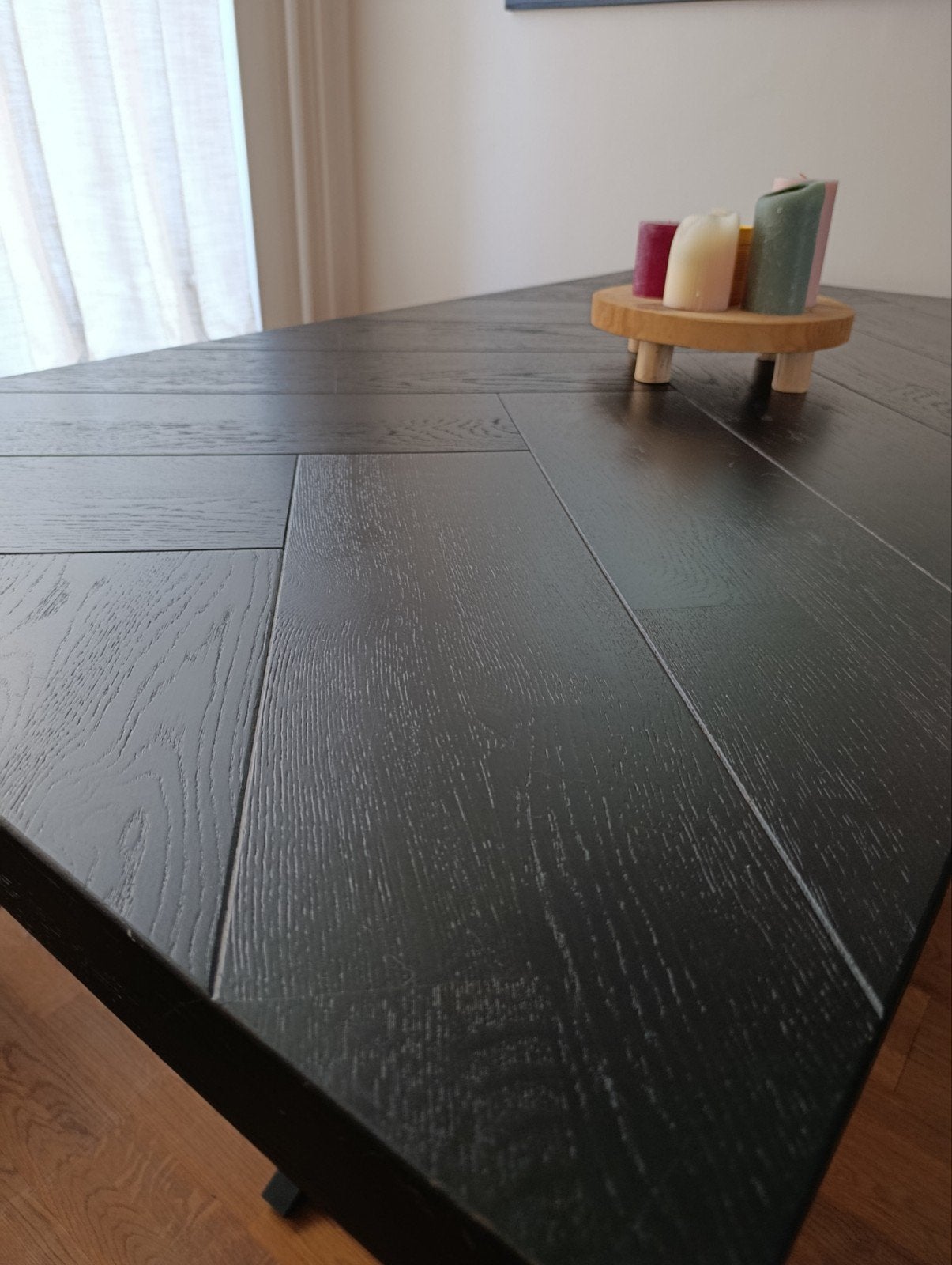 Zwarte visgraat tafel, Ophalen of Verzenden, Zo goed als nieuw, 75 m² of meer, Laminaat