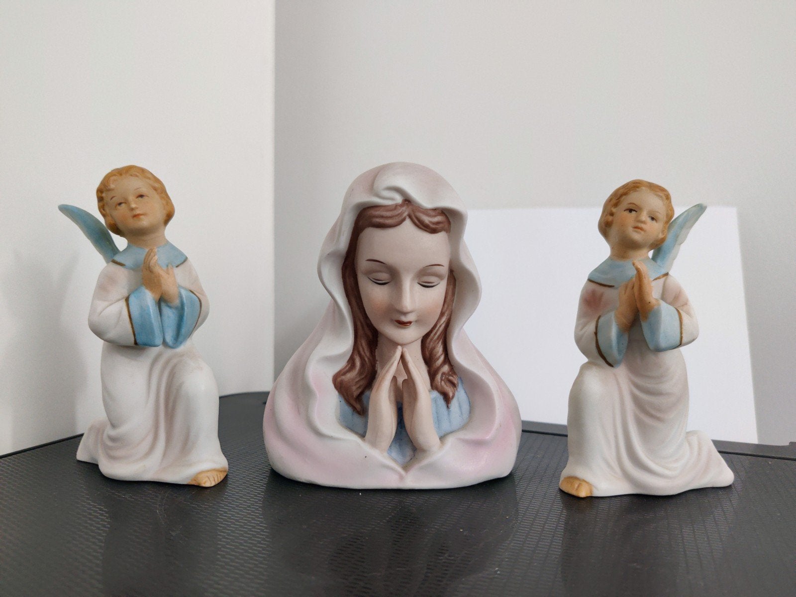 porseleinen set Maria en twee engeltjes, Antiek en Kunst, Antiek | Religie, Ophalen of Verzenden