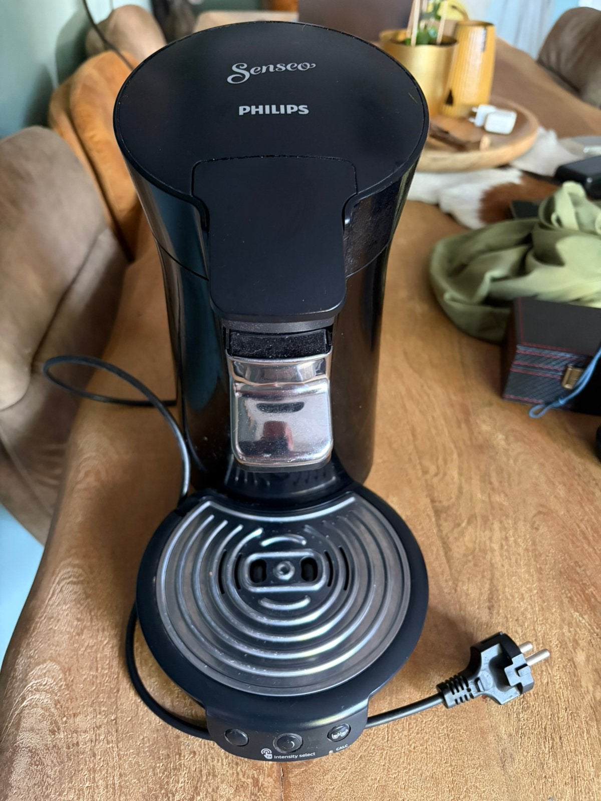 Wegens overcompleet zwarte Philips Senseo koffiepadmachine, Witgoed en Apparatuur, Koffiezetapparaten, Ophalen of Verzenden, Zo goed als nieuw