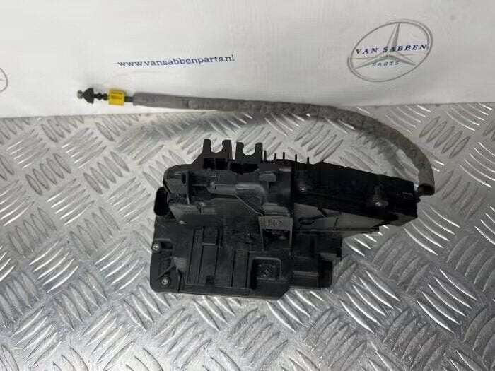 Deurslot Mechaniek 4Deurs rechts-voor van een Mercedes C-Kla, Ophalen of Verzenden, Gebruikt