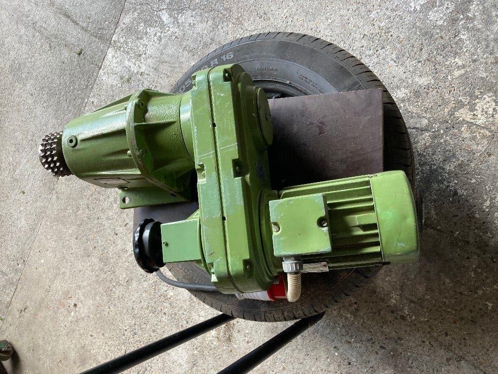 Elektromotor met vertraging, Ophalen, Zo goed als nieuw, Elektromotor, Minder dan 1400 rpm