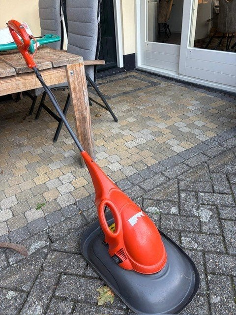 grasmachine in prima staat, Tuin en Terras, Ophalen, Zo goed als nieuw, Elektrische grasmaaier