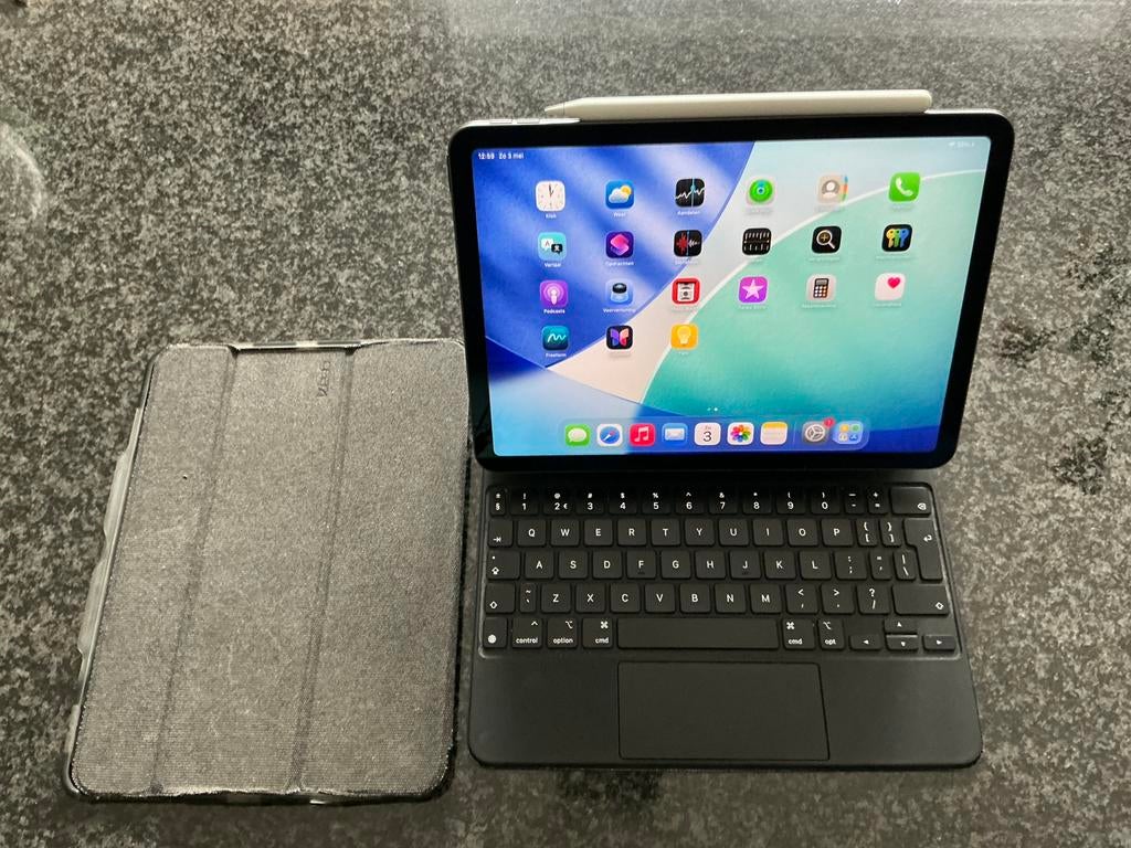 iPad Air 4e generatie 64GB inc apple pen en magic keyboard, Computers en Software, Apple iPads, Ophalen, Gebruikt, Apple iPad Air