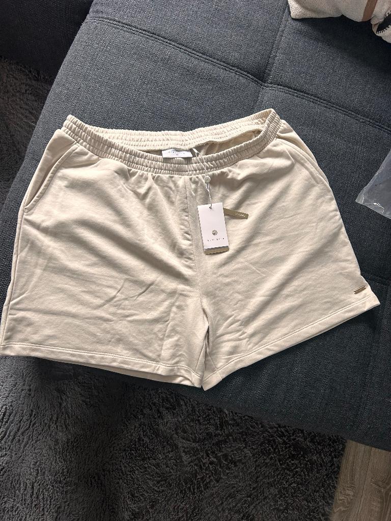Dames korte broek, Kleding | Dames, Broeken en Pantalons, Kort, Beige, Maat 42/44 (L), Nieuw