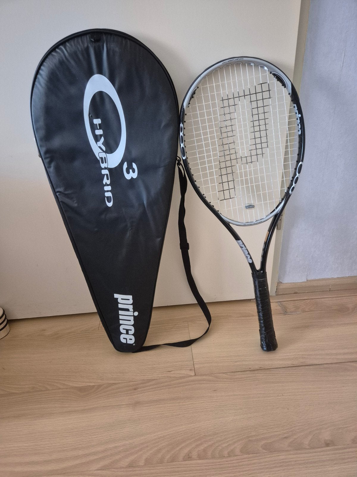 Prince O3 tennisracket en hoes., Prince, Ophalen of Verzenden, Zo goed als nieuw, Racket