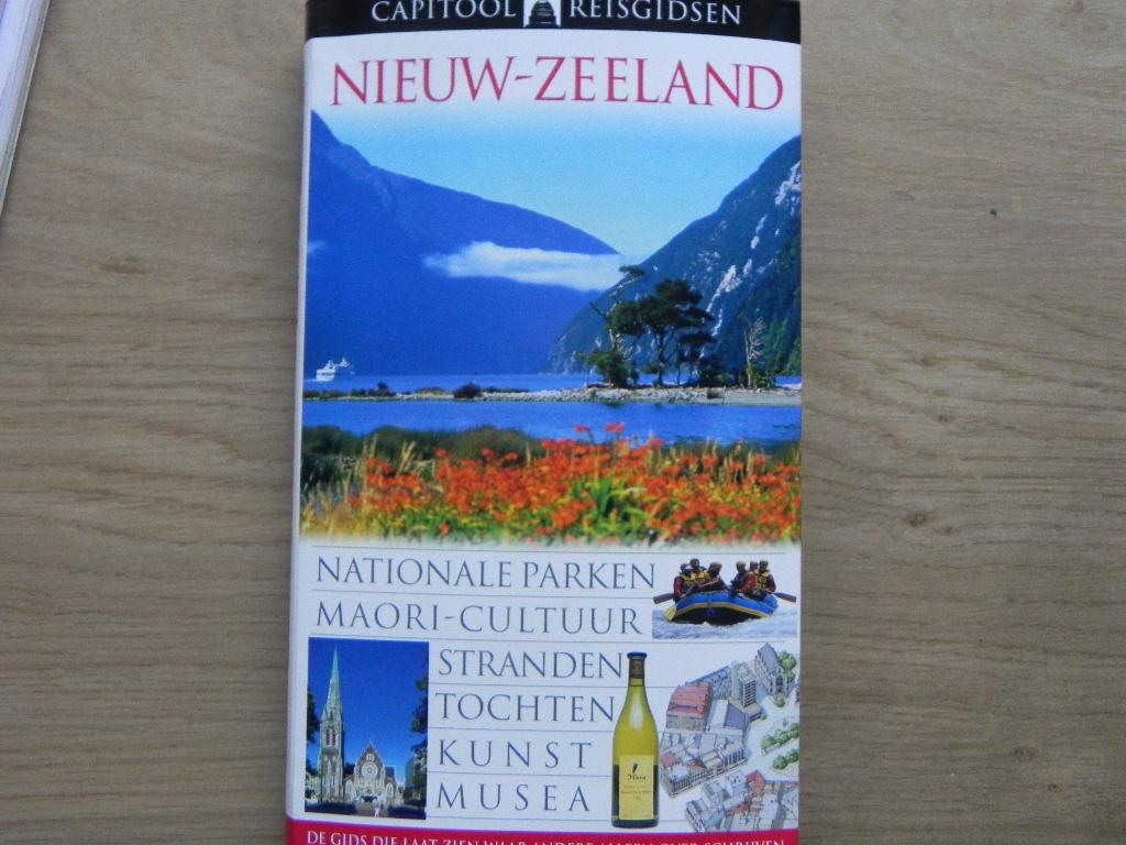 Capitool reisgids Nieuw Zeeland, Capitool, Zo goed als nieuw, Reisgids of -boek, Australië en Nieuw-Zeeland