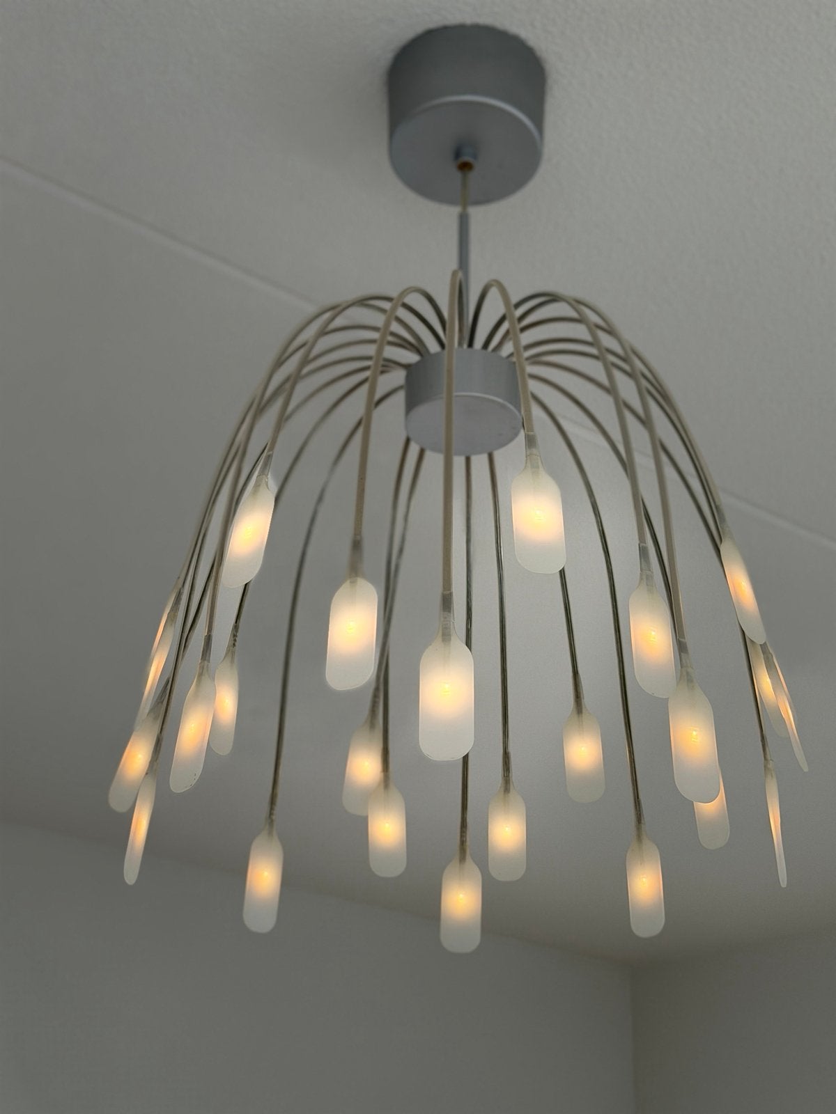 2 moderne hoogte verstelbare hanglampen met LED-verlichting, Ophalen, Zo goed als nieuw, Kunststof, Overige fittingen