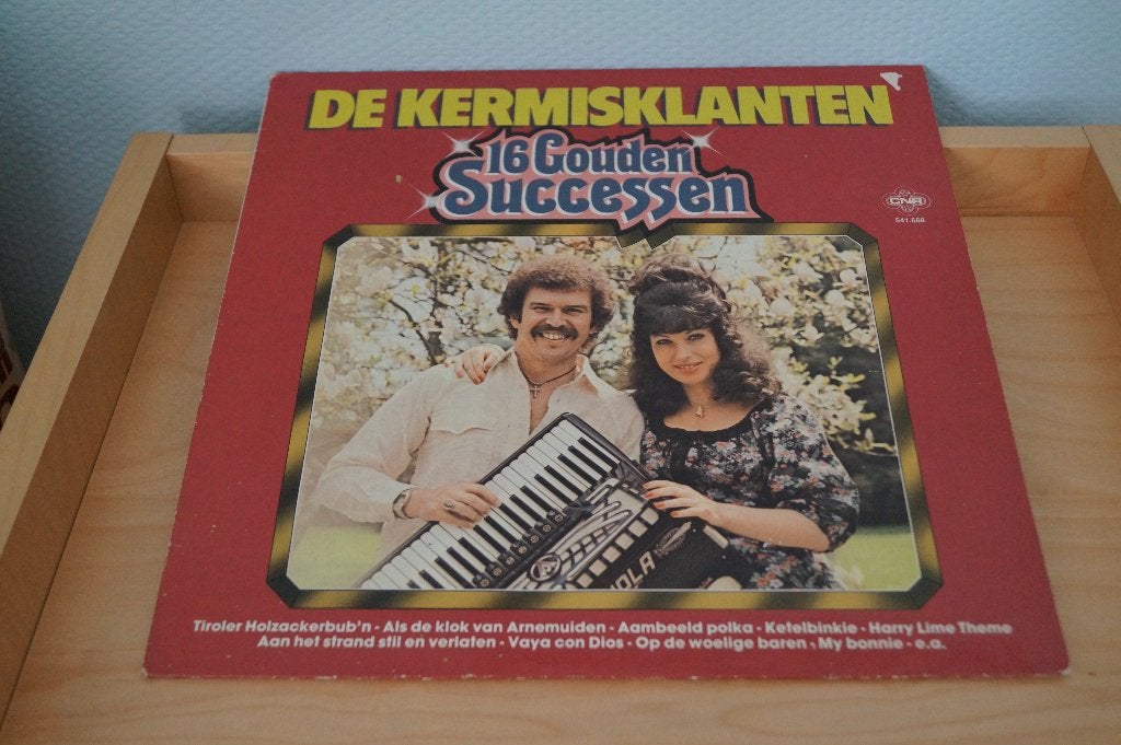 LP De Kermisklanten- 16 gouden successen- krasvrij 1532, Ophalen, Zo goed als nieuw