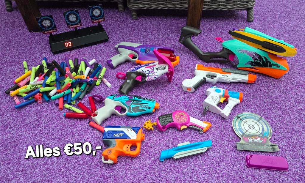 Nerf Geweren Met Pijltjes en Schietschijf Complete Set €50,-, Ophalen of Verzenden, Gebruikt