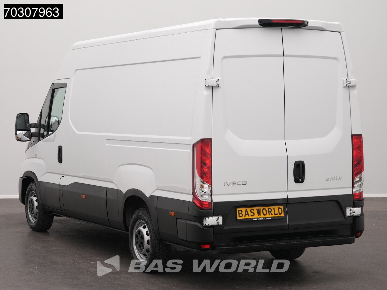 Iveco Daily 35S18 Nuevo - 3.0L - Automático - 180CV - L2H2, Automaat, Stof, Euro 6, 4 cilinders