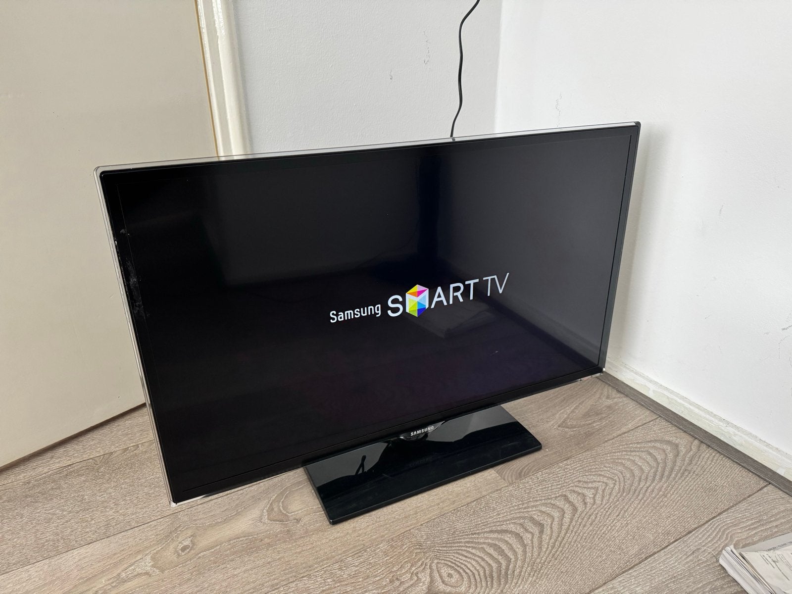 Samsung 32 inch Smart TV - LED - HD Ready, 50 Hz, HD Ready (720p), Samsung, Smart TV