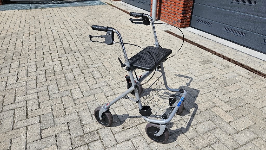 Rollator, in nieuwstaat, merk THUASNE, Diversen, Rollators, Ophalen, Zo goed als nieuw