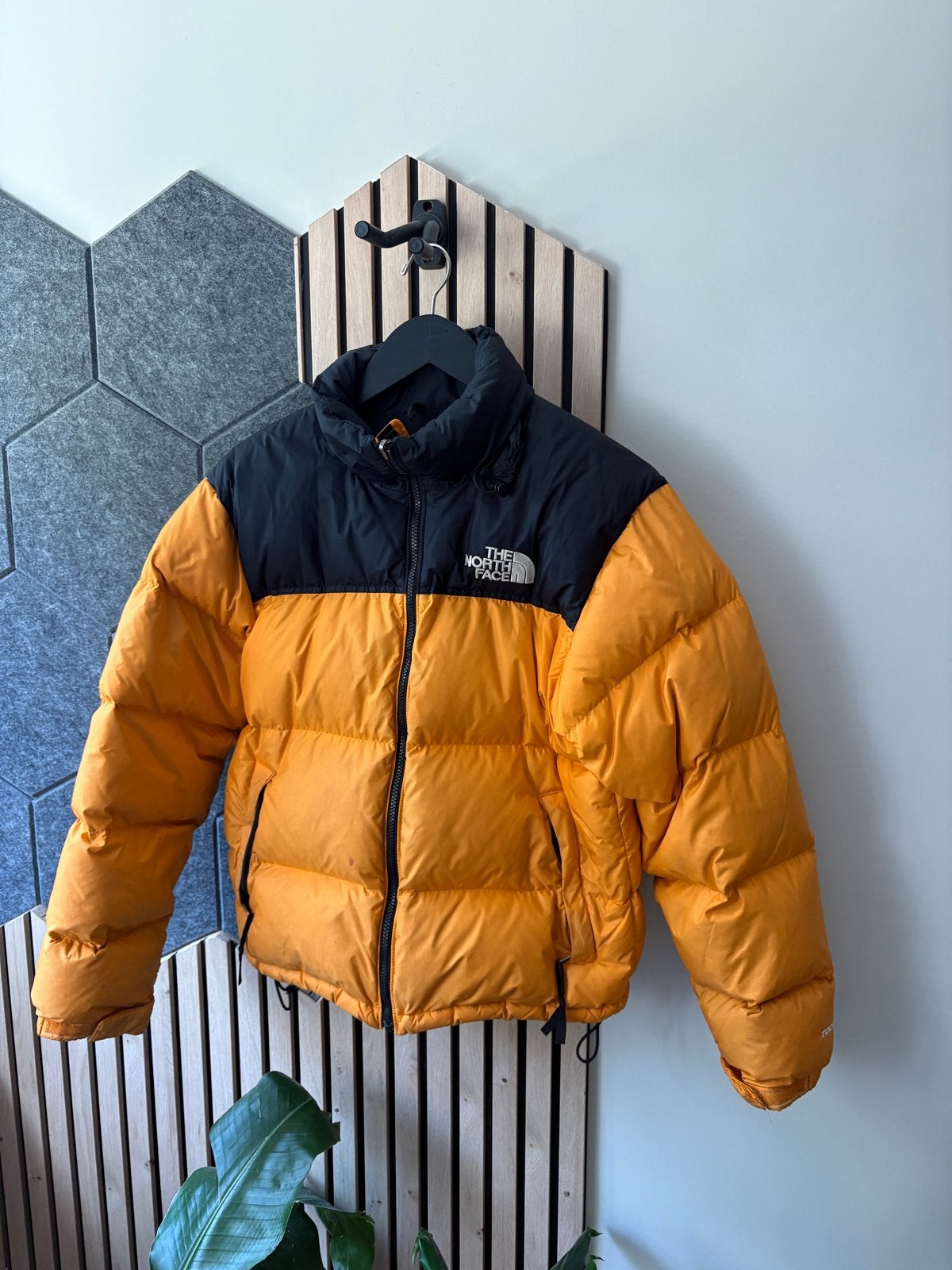 The North Face winter puffer - Gebruikt, Ophalen of Verzenden, Gedragen, Maat 46 (S) of kleiner, Oranje