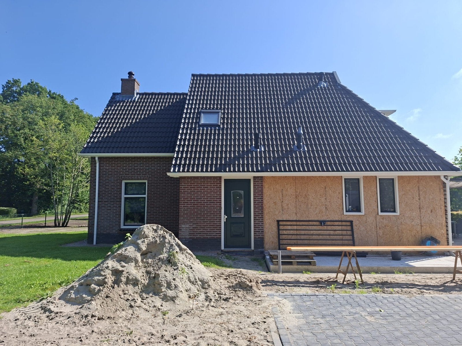 Te koop dakpannen sneldekkers ongeveer 1500 stuks, Ophalen, Steen of Klei, 15 m² of meer, Dakpannen