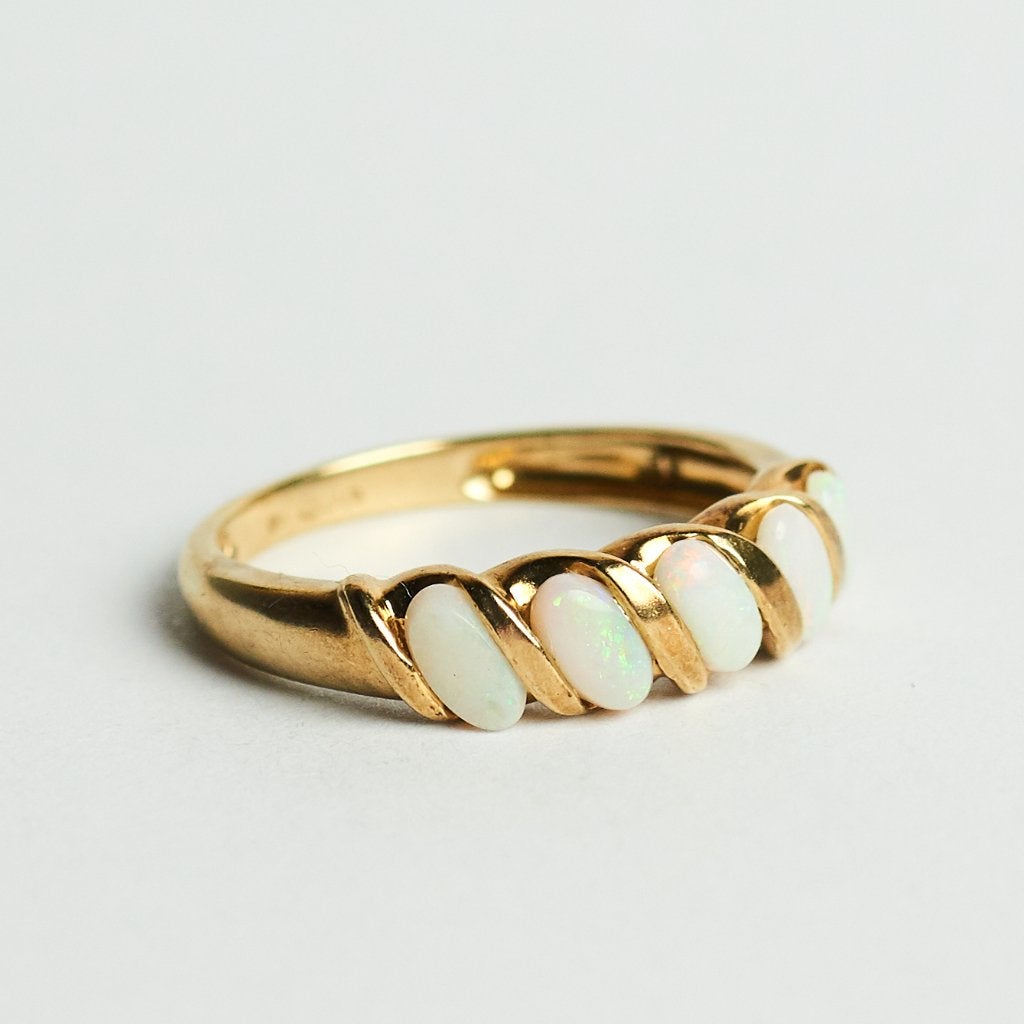 Vintage gouden ring met opaal rij aanschuifring 9 karaat, Sieraden, Tassen en Uiterlijk, Ophalen of Verzenden, Met edelsteen, Dame