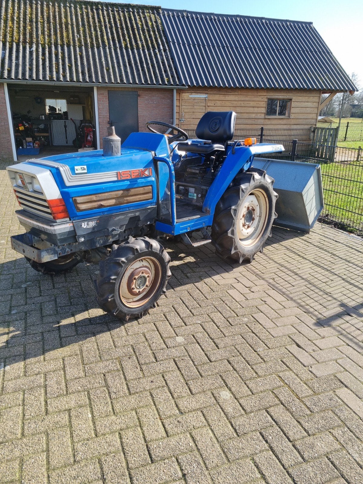 Iseki ta 210 Tractor met maaier, kiepbak en palletvork, Ophalen, Overige