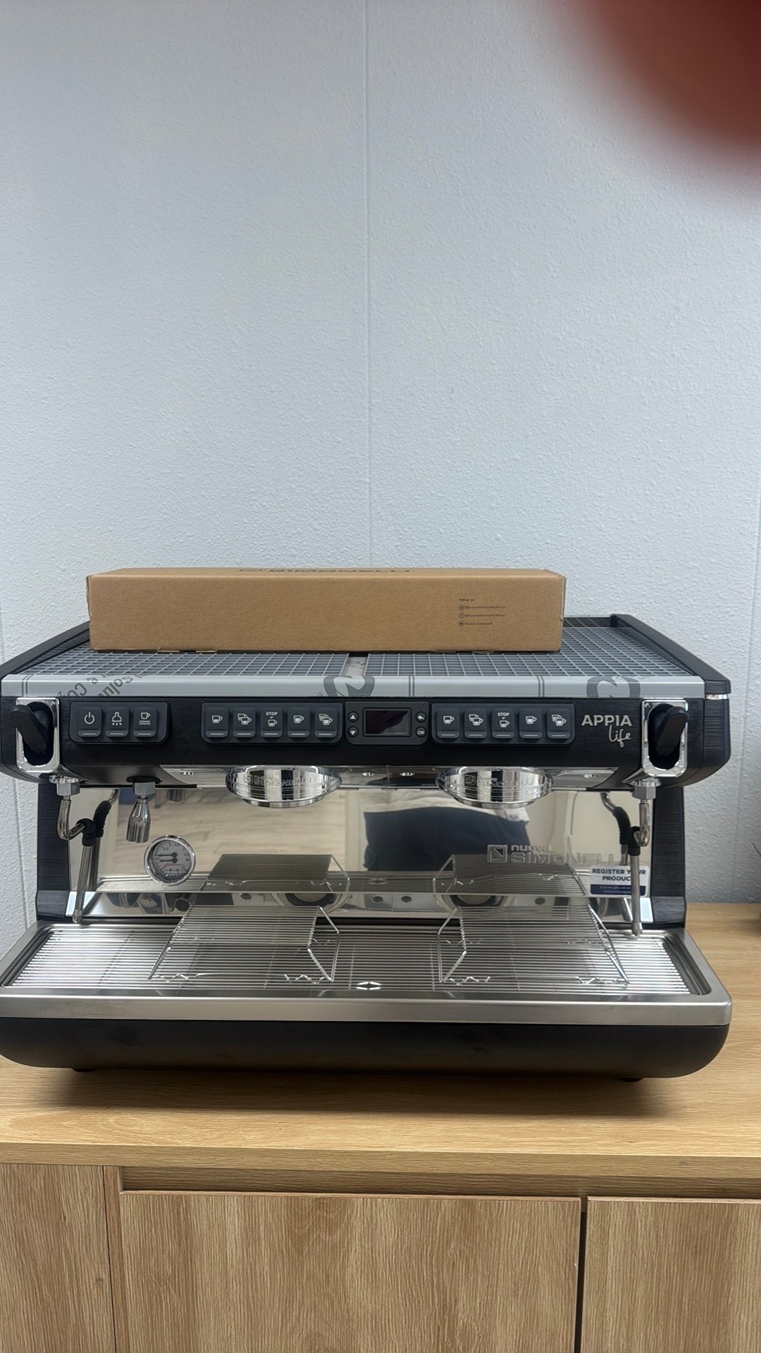 Nuova Simonelli Appia Life Timer 2 Groep, Witgoed en Apparatuur, Koffiezetapparaten, 10 kopjes of meer, Ophalen, Nieuw, Koffiemachine