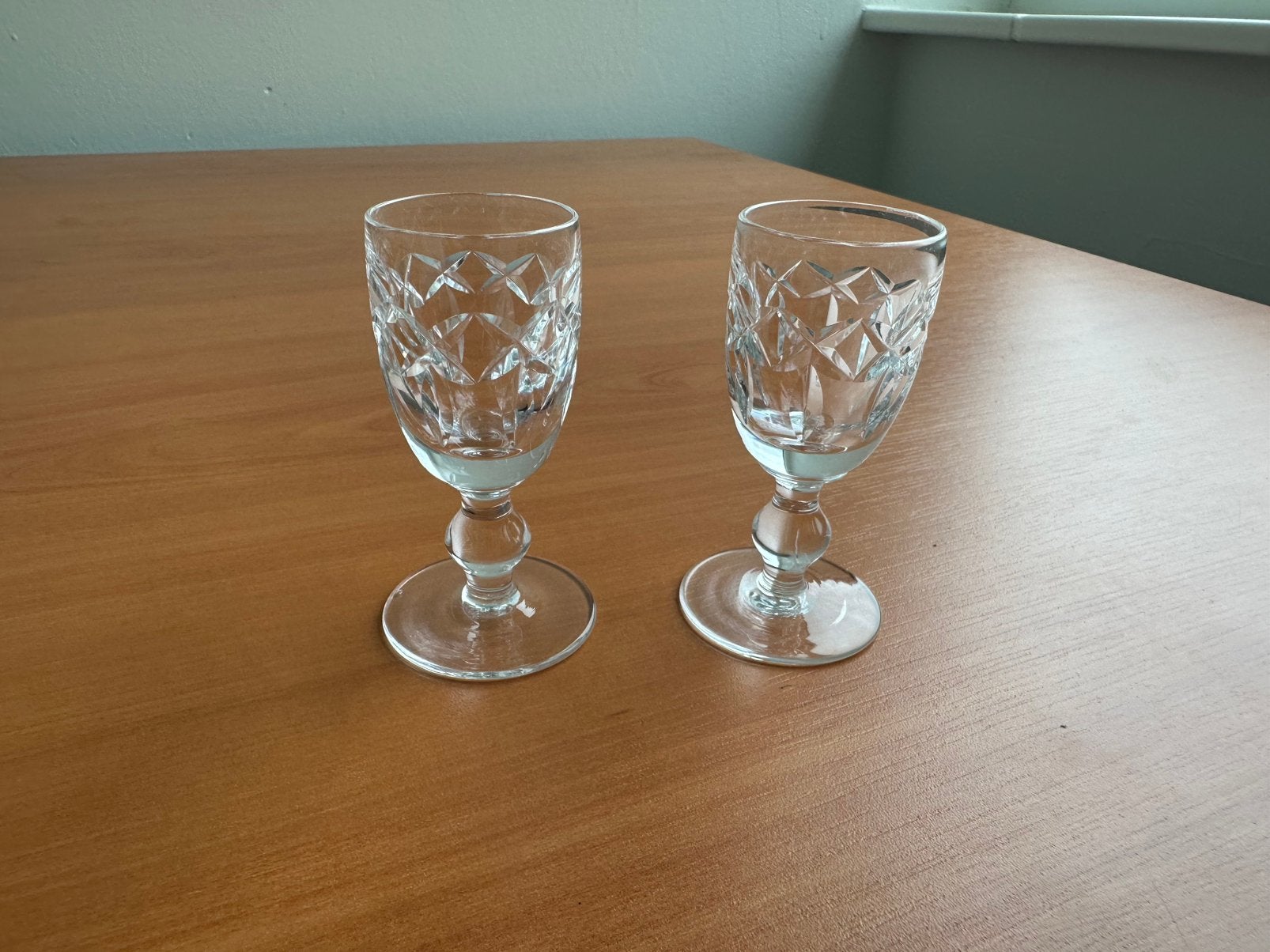Set van 2 kristallen borrelglaasjes, Antiek en Kunst, Ophalen of Verzenden
