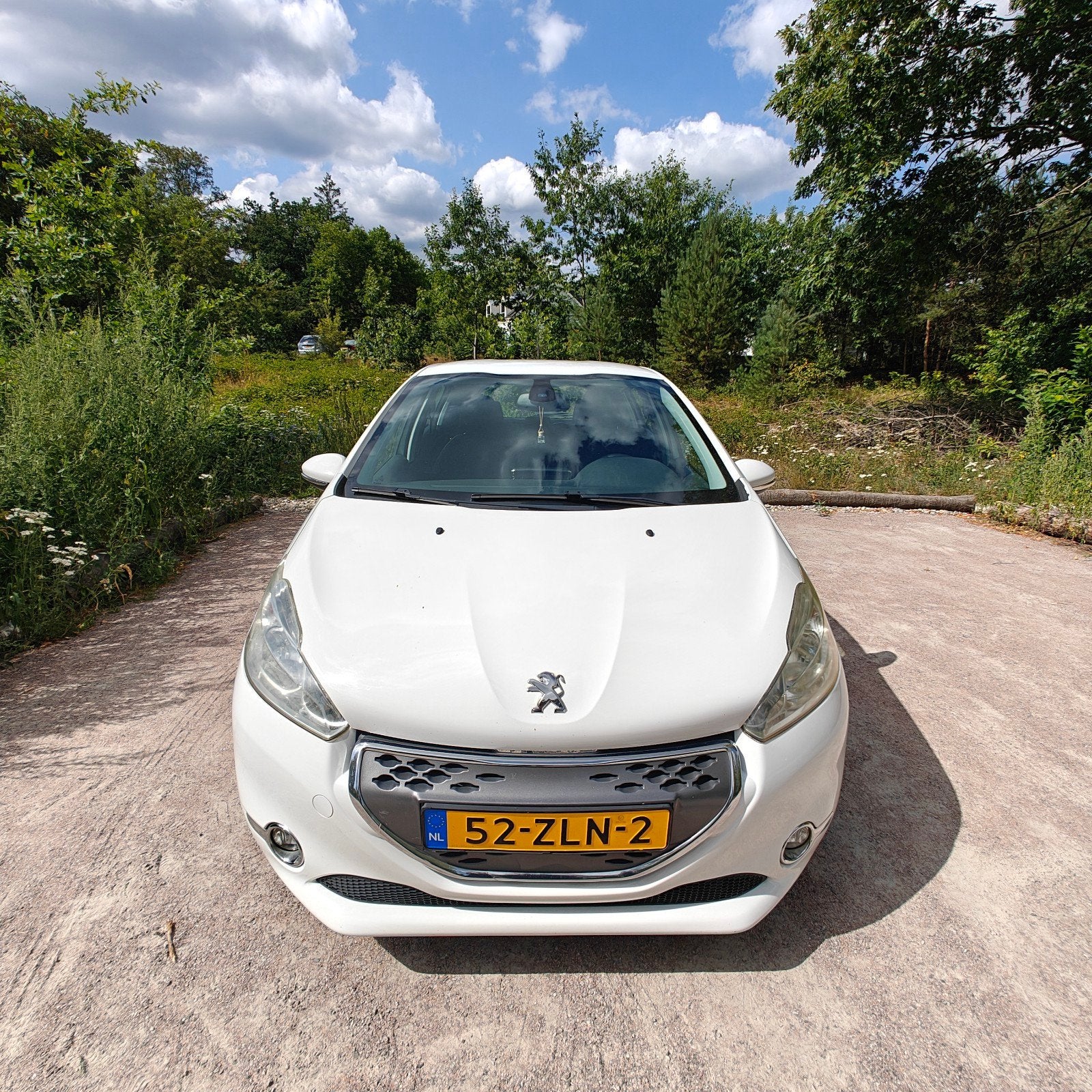 Peugeot 208 1.4 HDi Automaat 2013 | Nieuwe APK, Auto's, 725 kg, 1398 cc, 4 cilinders, 96 €/maand
