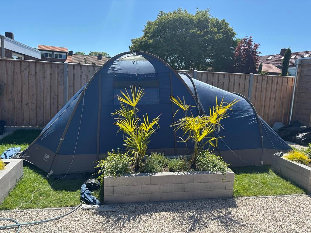 Ruime Perry tent 570x300cm - Zo goed als nieuw!, Caravans en Kamperen, Tenten, tot en met 4, Zo goed als nieuw, Ophalen