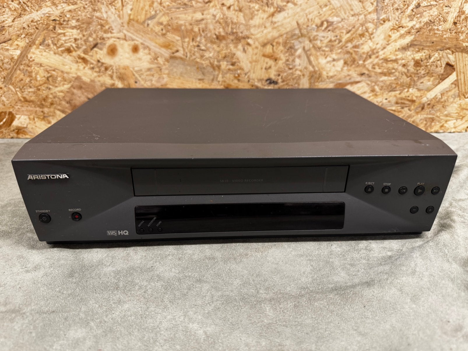 werkende Aristona SB10/03 VHS Videorecorder (HQ), Ophalen of Verzenden, Zo goed als nieuw, X, VHS-speler of -recorder