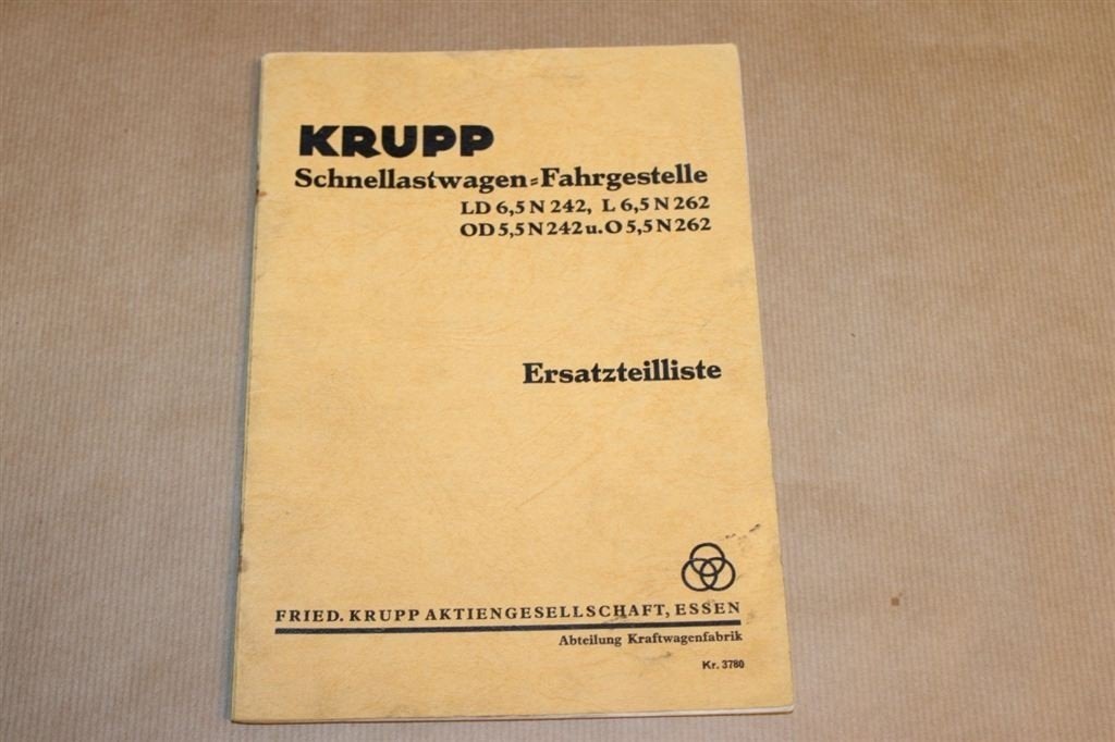 Zeldzame catalogus Krupp vrachtwagen onderdelen 1940 !!, Ophalen of Verzenden, Gelezen, Tractor en Landbouw