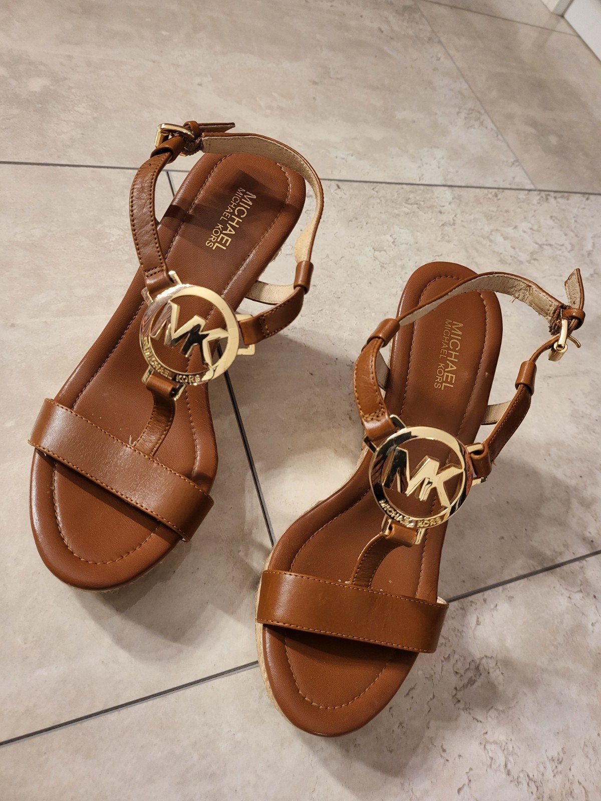 Michael Kors sleehak sandalen - Bruin, Michael Kors, Bruin, Gedragen, Sandalen of Muiltjes