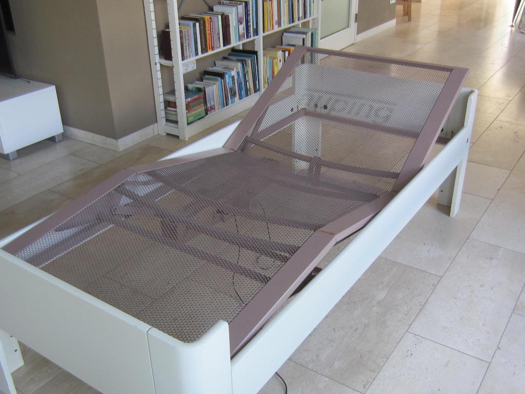 Auping Auronde met AB 200x90 cm, Huis en Inrichting, Slaapkamer | Bedden, Ophalen, 90 cm, Eenpersoons, Wit