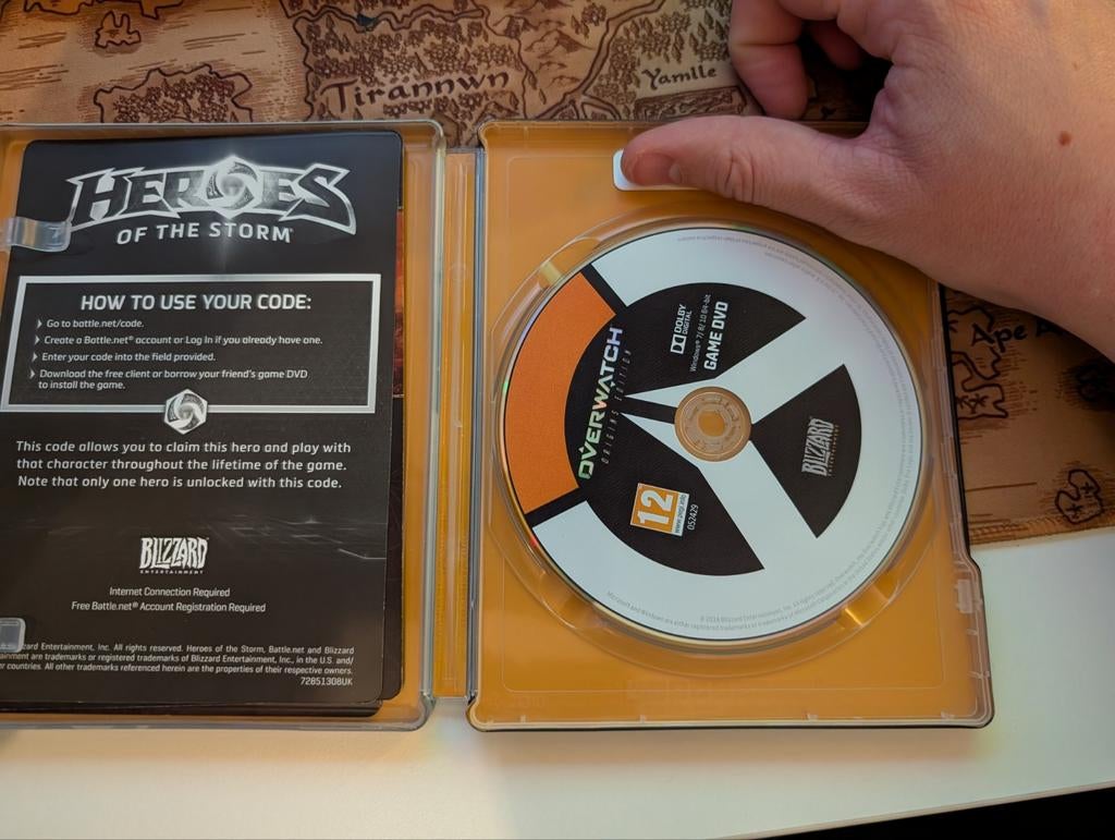 Overwatch Collectors Edition (codes werken), Spelcomputers en Games, Games | Overige, Online, Shooter, Ophalen of Verzenden, Zo goed als nieuw