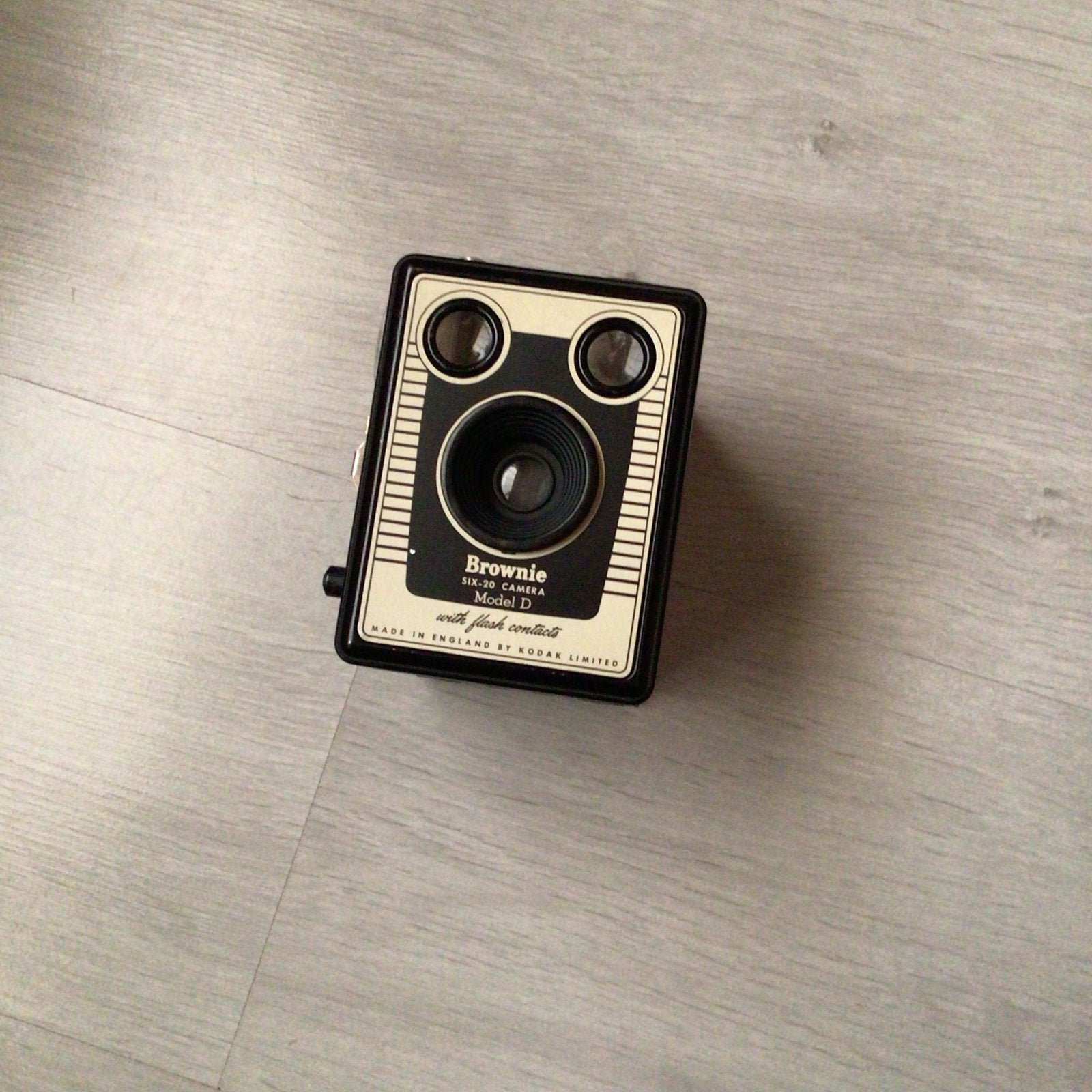 Vintage Kodak Brownie Six-20 Camera Model D, Audio, Tv en Foto, Fotocamera's Analoog, Ophalen of Verzenden, Gebruikt, Compact