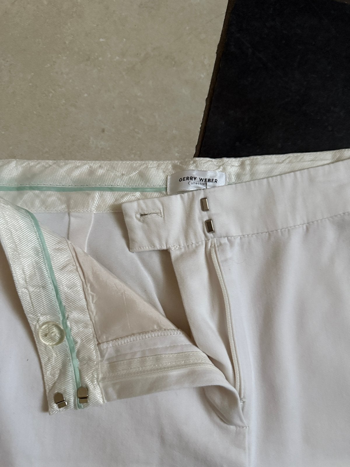 Gerry Weber Collection Pantalon Maat 40, Kleding | Dames, Broeken en Pantalons, Zo goed als nieuw, Maat 38/40 (M), Wit, Lang, Ophalen of Verzenden