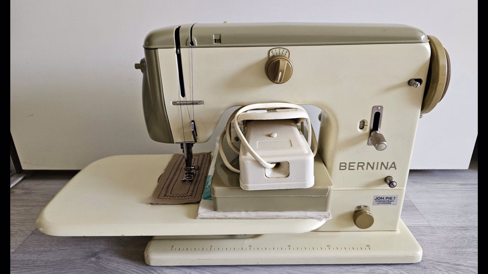 Naaimachine  Bernina, Hobby en Vrije tijd, Naaimachines en Toebehoren, Ophalen, Zo goed als nieuw, Naaimachine, Bernina