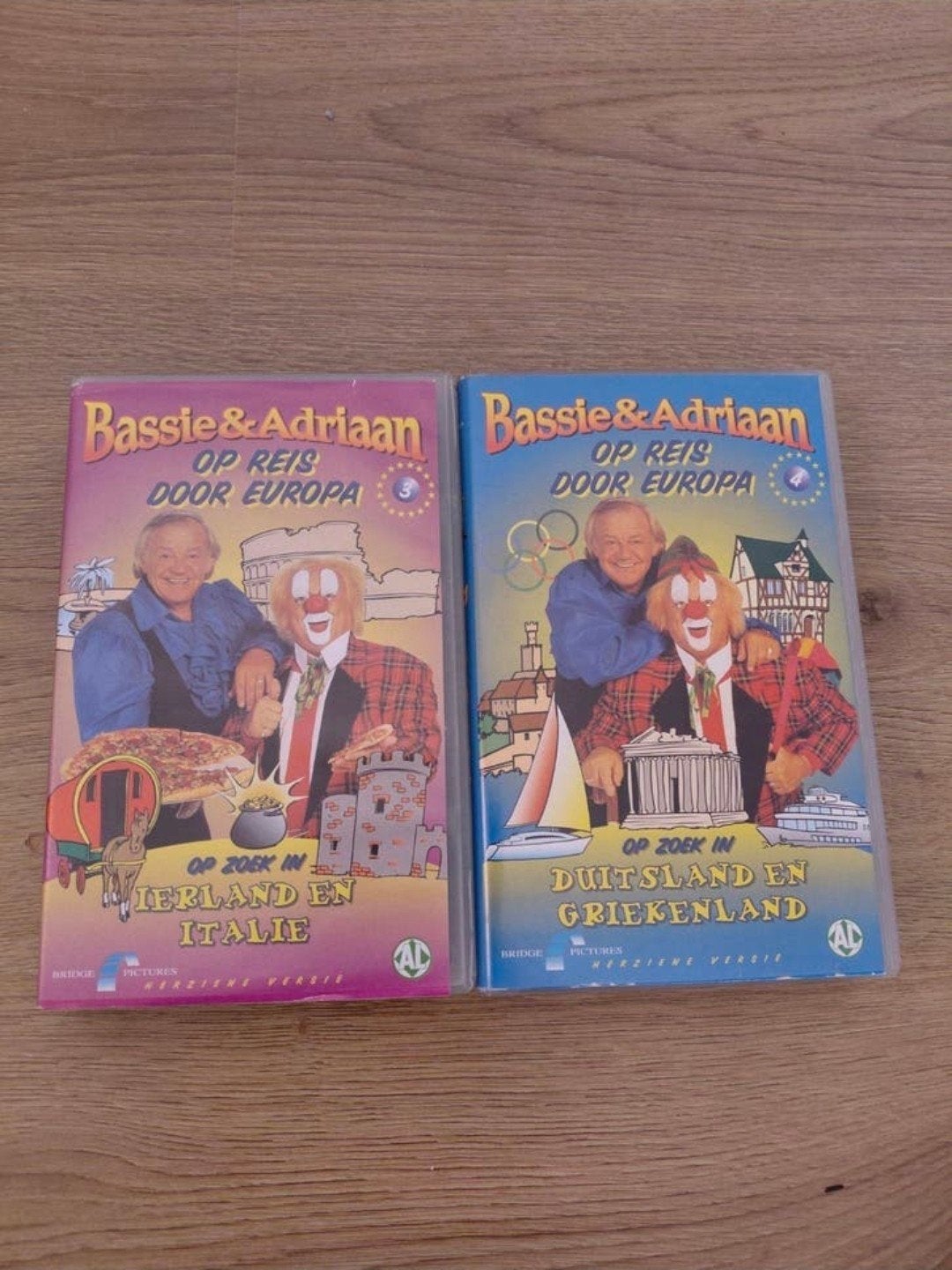 Bassie en Adriaan op reis door Europa deel 3 en 4 VHS., Ophalen of Verzenden, Gebruikt, Kinderprogramma of -film, VHS