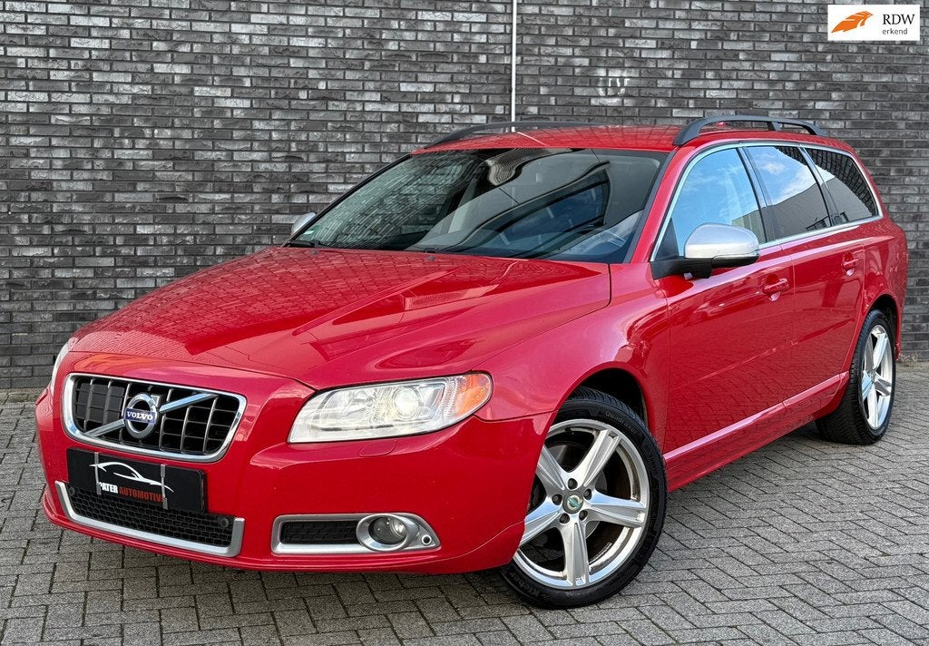 Volvo V70 2.4 D5 Summum 2000kg Trekgewicht|Adap Cruise|BLIS|, Auto's, Euro 5, Gebruikt, Diesel, Geïmporteerd