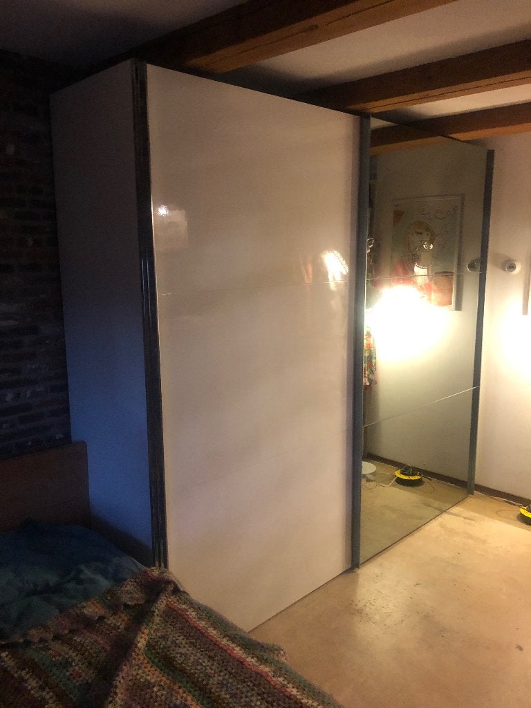 Grote kast  zelf demonteren 50€, Ophalen, Overige materialen, Met deur(en), 200 cm of meer