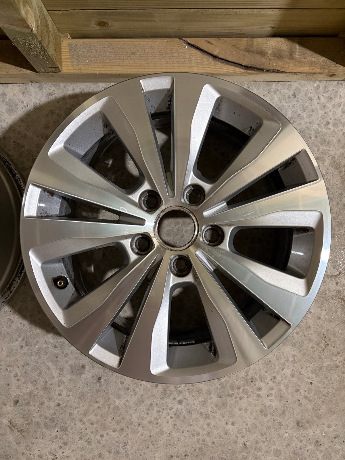 Originele velg 16 inch Volkswagen Golf 7, Auto-onderdelen, Ophalen, Overige, Gebruikt, Velg(en)