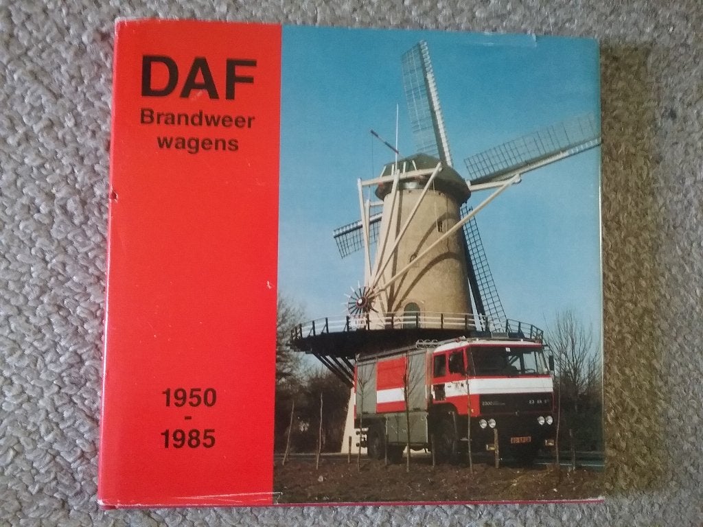 Daf brandweerwagens 1950-1985 / PG Hoving (1985), Boeken, Ophalen of Verzenden, Gelezen, Overige merken