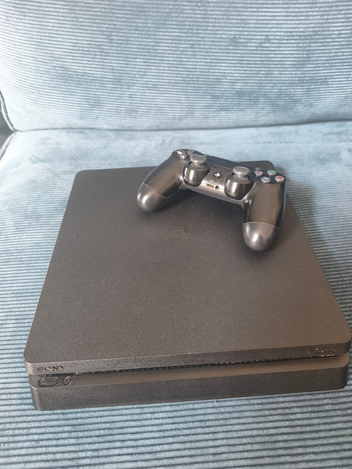 PS4 Slim - 1 TB - Zeer goede staat, Spelcomputers en Games, Spelcomputers | Sony PlayStation 4, Ophalen of Verzenden