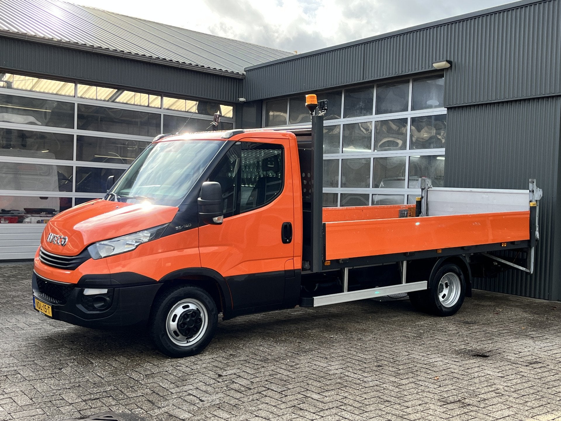 Iveco Daily 35C14 2.3 375 Laadklep 500kg Trekhaak 3500kg tre, Gebruikt, Iveco, 2535 kg, Origineel Nederlands