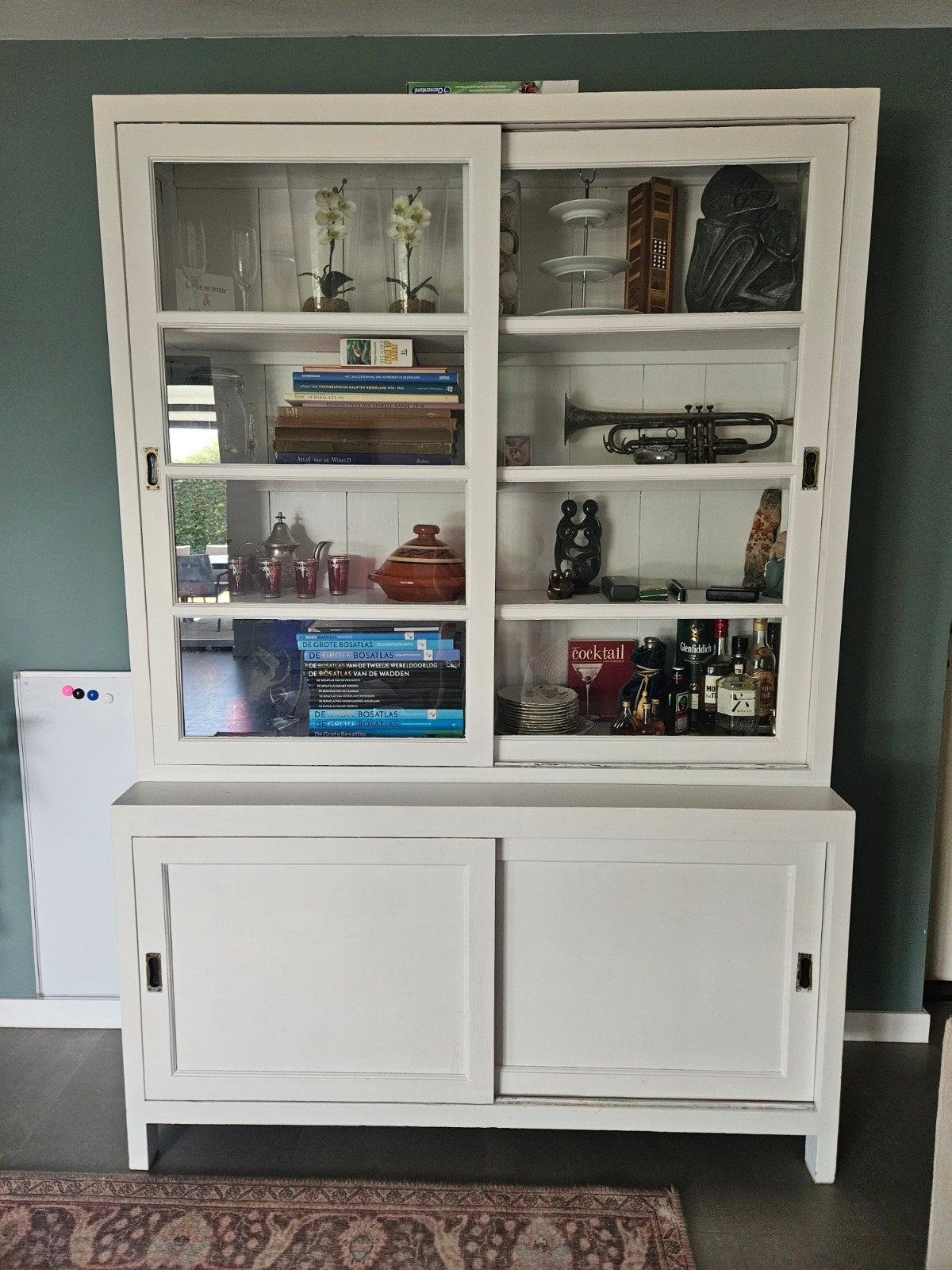 Witte vitrinekast met schuifdeuren, Ophalen, Gebruikt, 200 cm of meer, Glas