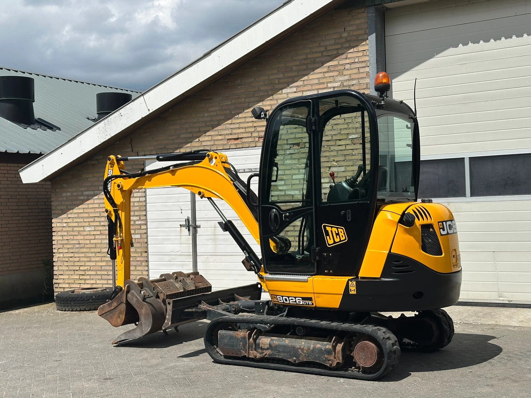 JCB 8026 CTS (bj 2019), Graafmachine